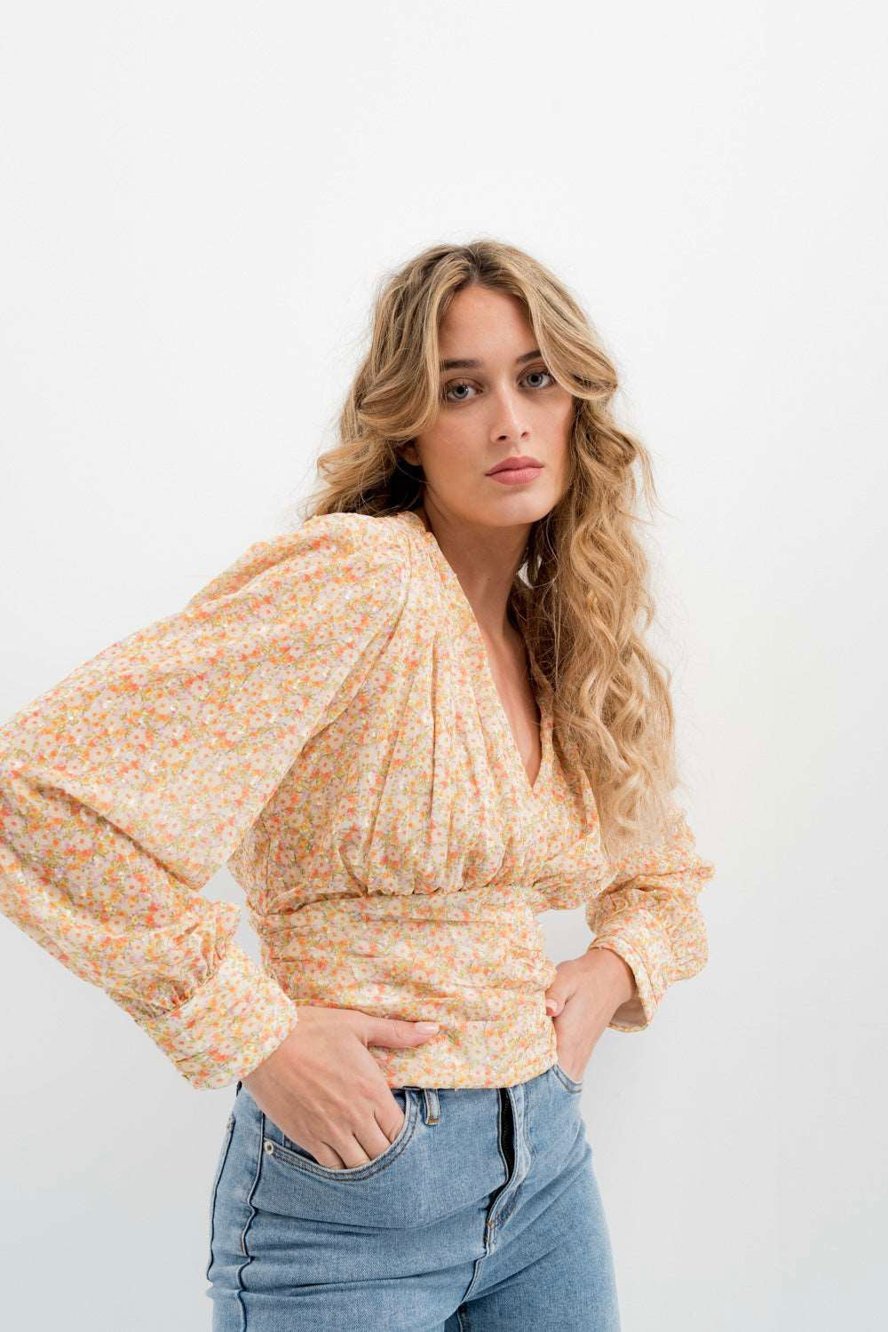 Blusa con stampa floreale